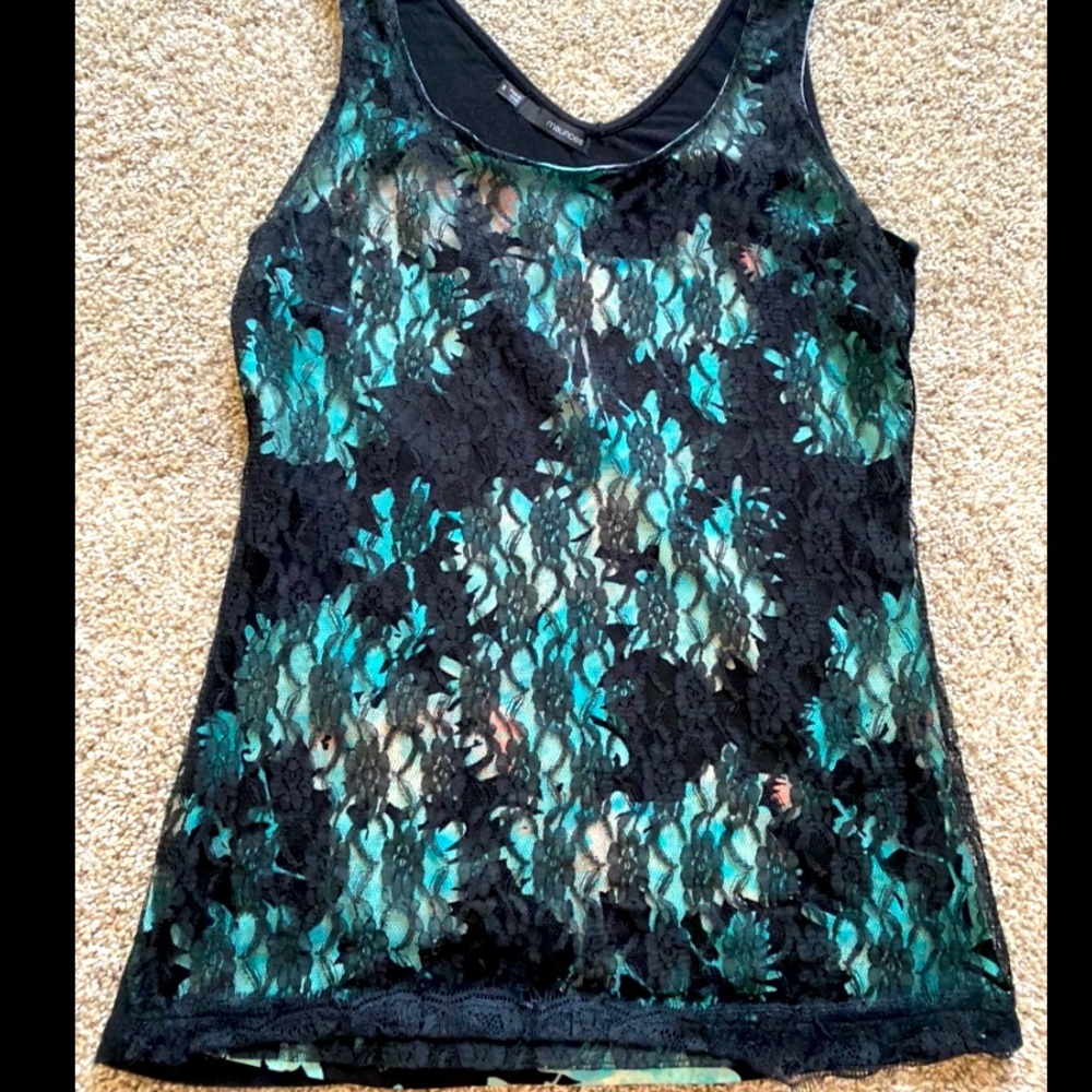 Maurice’s floral and lace tank top - Size S